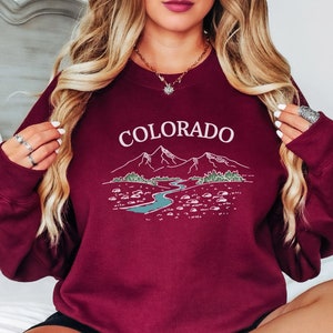 Colorado Sweatshirt, Colorado Mountain Sweatshirt, National Park Sweatshirt, Hiking Sweatshirt, Colorado Lover Gift, Colorado Hoodie
