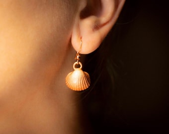 Handmade Copper Wrapped Sea Shell Earings Size S, Galvanized Shell Earings, Boho Jewelry for Ocean and Sea Lovers