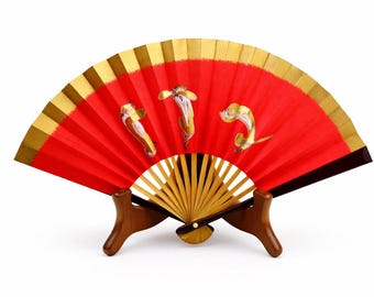 Abanico para ceremonia del té Kyo-Sensu con diseño de 3 monos en caja - Diseño budista japonés vintage en rojo y dorado