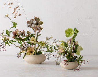 Minimal Ikebana Raw Stoneware Vase - Stoneware Vase - Ikebana Vase - Japanese Flower Vase - Windowsill Vase - White Vase - Kenzan