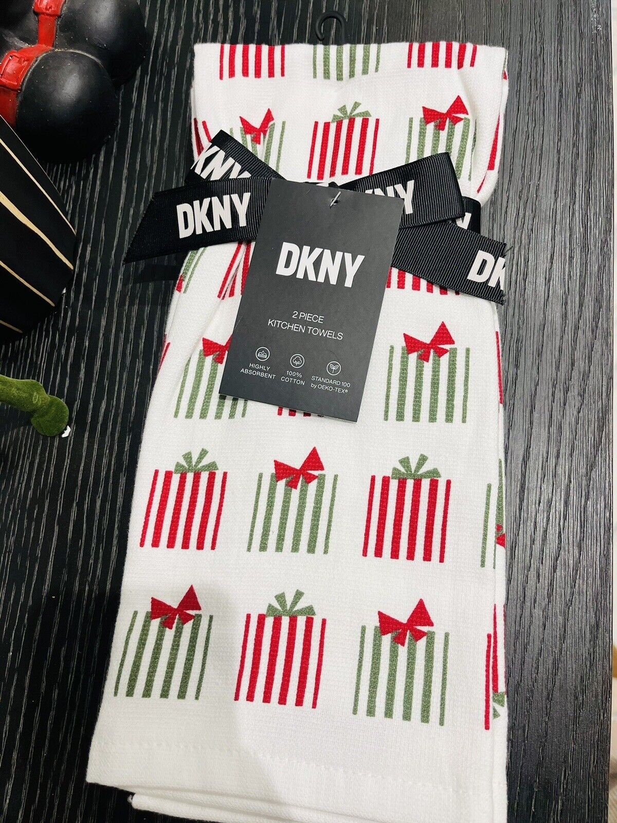 DKNY 2 Piece Kitchen Towels 100%cotton 18 in X 28 in Christmas 