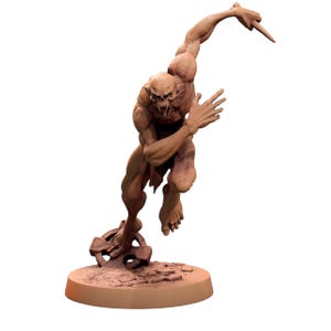 Savage Ghoul Air Attack - Miniature for DnD, DSA, Pathfinder - 28 mm, 32 mm, Resin Figure with Base immagine 10