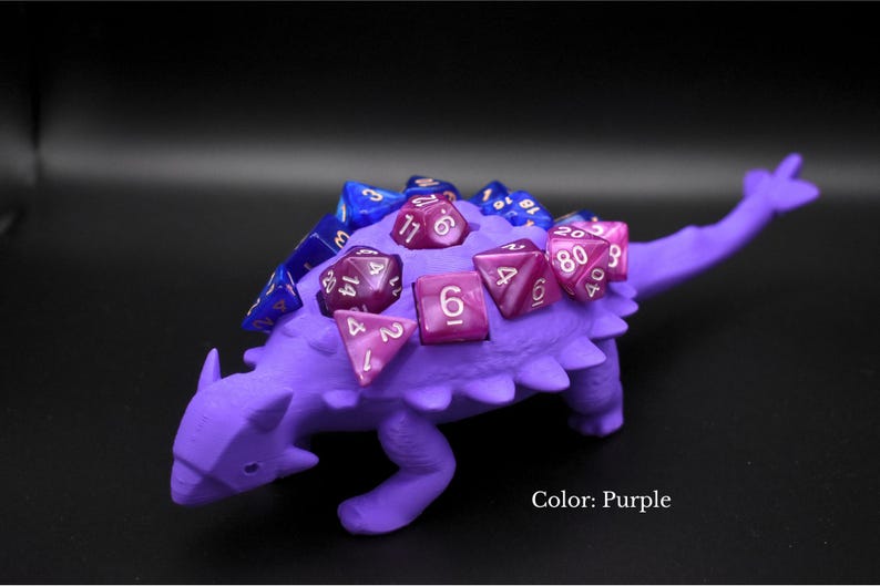 Dino-Würfelhalter für Dungeons & Dragons | Dinosaurier-Würfelorganizer | Zubehör für Tabletop-Rollenspiele | Das perfekte Geschenk für D&D-Spieler Purple