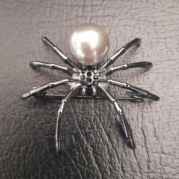 Victorian Style Gothic Mother Of Pearl Body and Zinc Alloy Spider Brooches  Women's Jewellery Steampunk Dark Cottagecore Black Widow Brooch