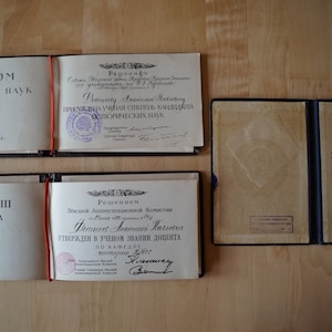 3x DIPLOMA URSS Ph.D. en historia, profesor asociado, diploma universitario con honores historiador Unión Soviética Rusia Stalin Lenin comunista