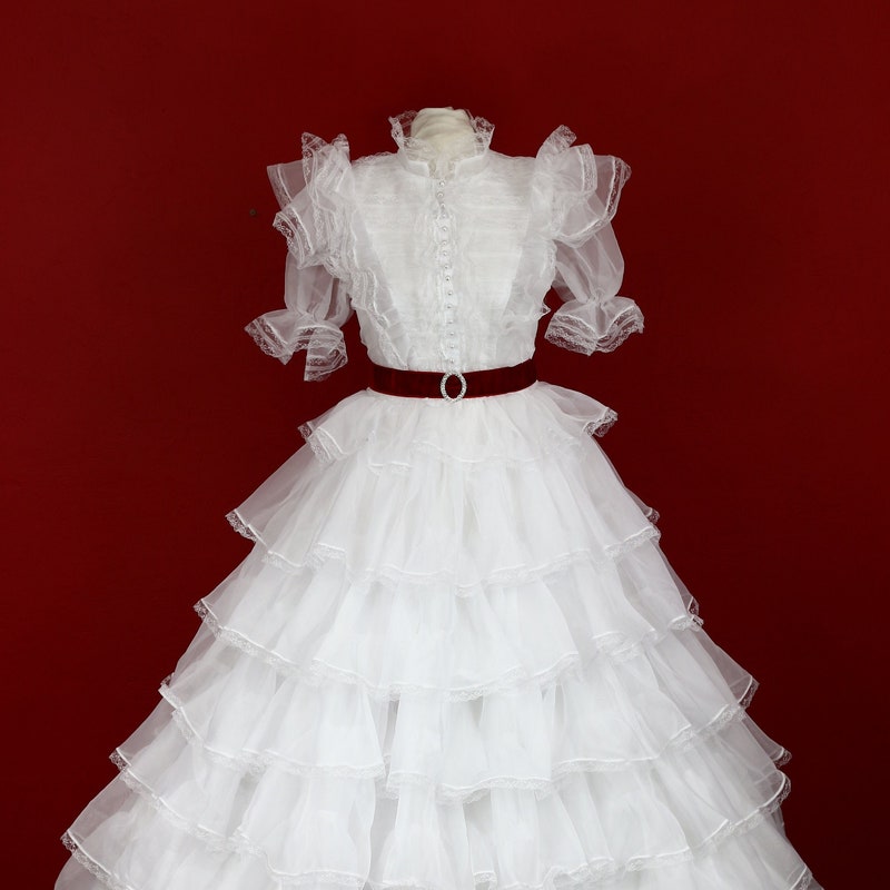 Das Kleid Der O
