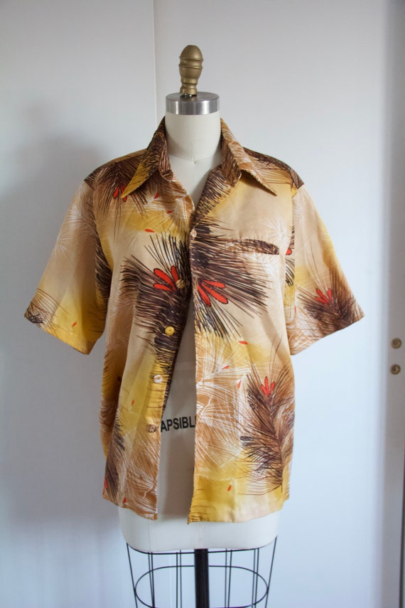 Tropicana Hawaiian button down short sleeve shirt