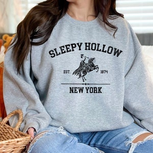 Halloween Sweatshirt, Sleepy Hollow Shirt, Vintage Halloween Shirt, Fall Shirt, Headless Horseman, Vintage Halloween Horror Shirt, Spooky