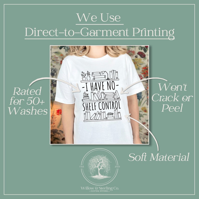 Pode incluir: Camiseta branca com um design gr&aacute;fico preto de estantes e o texto "I have no shelf control". A camiseta &eacute; classificada para 50 lavagens ou mais e &eacute; feita de um material macio.