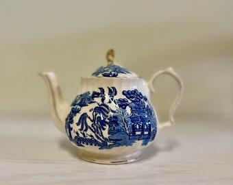 Beautiful Sadler England Teapot