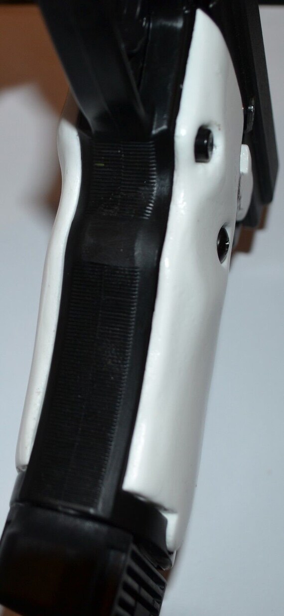 HI Point JCP40 / JHP45 pistol grips pure white plas… Gem