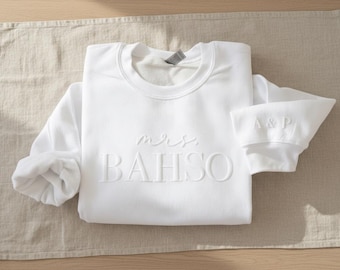 Custom Puff Print Mrs Sweatshirt, Personalized Bride Crewneck, Sleeve Initials, 3D Raised Text, Engagement Gift, Wedding Hoodie, Future Mrs