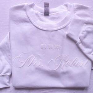Personalized Mrs Sweatshirt, Custom Wedding Gift, Anniversary Gift for Her, Mrs Neckline Embossed Sweater, Wedding Date Sleeve, Bride To Be
