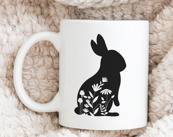 Koffiemok met konijntjesbloem: lentecadeau Pasen