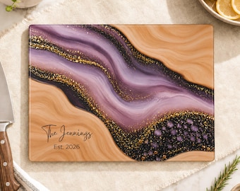 Benutzerdefinierte Schneidebrett, personalisiertes Glas Käsebrett, Charcuterie Servierplatte, Smaragd Geode Einweihungsparty Geschenk, Abschlussgeschenk für den Makler