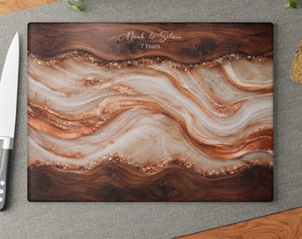 Cadeau pour le 7e anniversaire de mariage : planche à découper personnalisée en verre et résine époxy cuivrée, cadeau pour lui ou elle, cadeau en cuivre pour le 7e anniversaire de mariage.