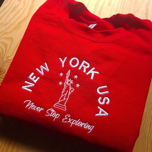 New York Embroidered Crewneck, Vintage New York City Sweatshirt, 90s Sweatshirt, USA Crewneck, Gift For Her, Tourist Sweatshirt