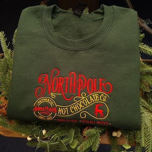 Christmas Sweatshirt, North Pole Hot Chocolate Christmas Jumper, Vintage Crewneck, Gift For Her, Vintage Christmas Sweatshirt