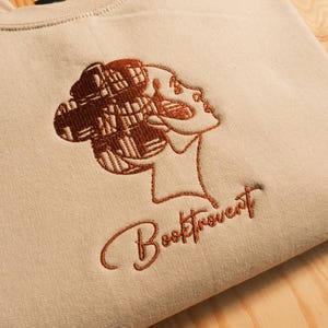 Booktrovert Besticktes Sweatshirt, Bücherwurm Rundhalsausschnitt, Geschenk für Buchliebhaber, Lese Sweatshirt, Buchwort Geschenk, Bibliothekar Geschenk, Leseratte