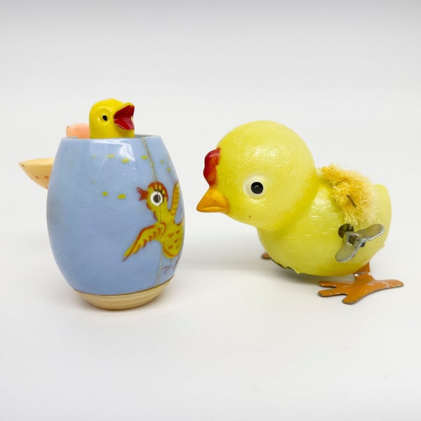 Vintage Plastic Chick Easter Toys, Lot of 2 Mid-Century Vintage Easter Toys, Mid-Century Wind up Chick and Peeping 1950s Chick Toy
