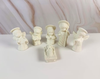 Vintage White Ceramic 6 Piece Nativity Set