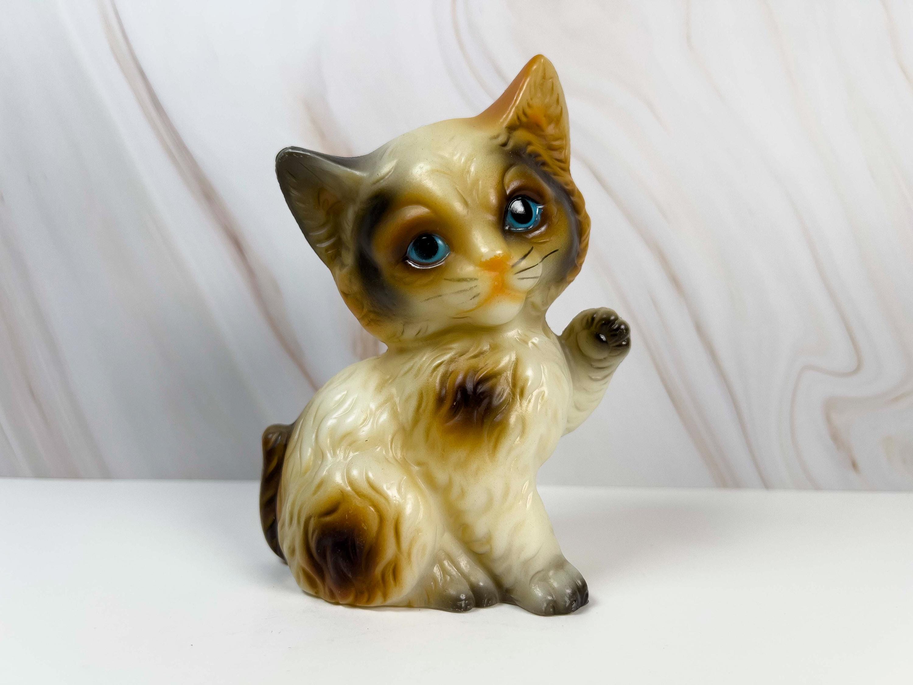 Big Eye Cat Figurine - Etsy