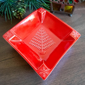 Vintage 1980&#39;s Ceramic Candy Dish, Ashtray or Trinket Bowl, Red Christmas Tree and Snowflake Ceramic Dish, Vintage Christmas Home Decor