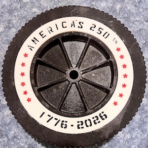 One of my customers asked me to create their idea for their Weber Stars Kettle. I always enjoy working with ideas and creating a unique style for you.