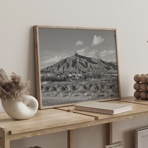 Marbella Beach Poster Print: Black and White Travel Wall Art afbeelding 2