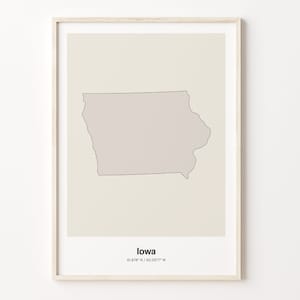 Iowa Print, Iowan Gift, Minimalistic Country Map Poster, IA Line Art, Line art decor, C24-212