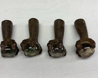 4 taburetes de piano antiguos de cristal victoriano con patas de garra de águila y bola, 10 cm de altura.