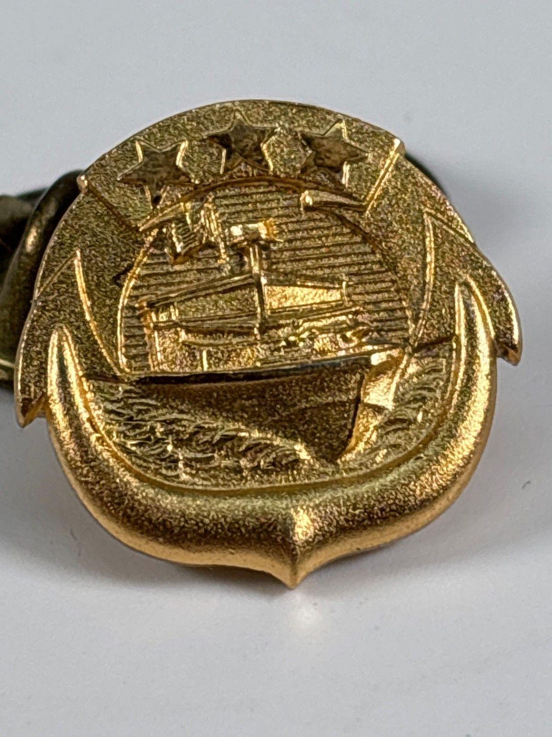 U.S. Navy Badge Small Craft Officer in Charge Gold Insignia Collar Krew ...