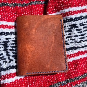 Cartera de cuero hecha a mano