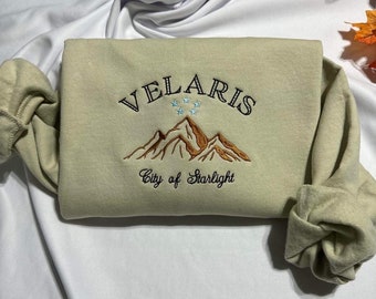 Sweat brodé Velaris ; Col ras du cou brodé City of Starlight, chemise Acotar, sweat à capuche Velaris city of Starlight