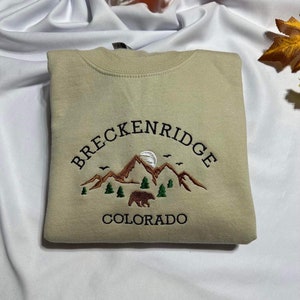 Breckenridge Colorado Embroidered Sweatshirt – Personalized Mountain Crewneck for Bachelorette Party, Girls’ Trip, or Holiday Gift