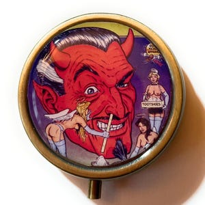 Cocaine Demon Devil - Pillendoos 5x2cm ca.