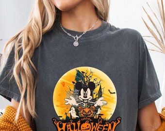 Halloween Sun T-shirt, Ghost Halloween Tee, Halloween Teacher Shirt, Halloween Shirt,  Spider Web Tree T-shirt, Sun Themed T-shirt