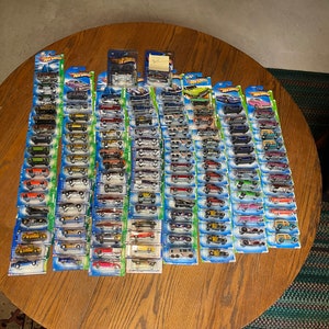 30,000 Diecast / hot wheels for sales. Facebook group created to show additional pictures. See/read Description. image 10