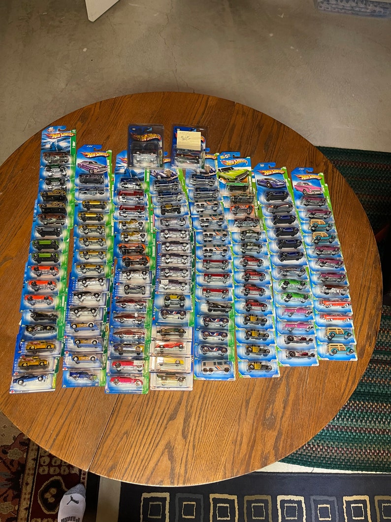 30,000 Diecast / hot wheels for sales. Facebook group created to show additional pictures. See/read Description. image 10