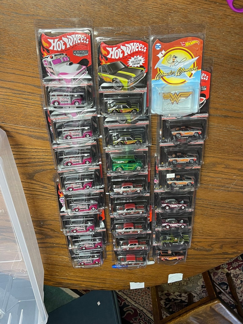 30,000 Diecast / hot wheels for sales. Facebook group created to show additional pictures. See/read Description. image 9