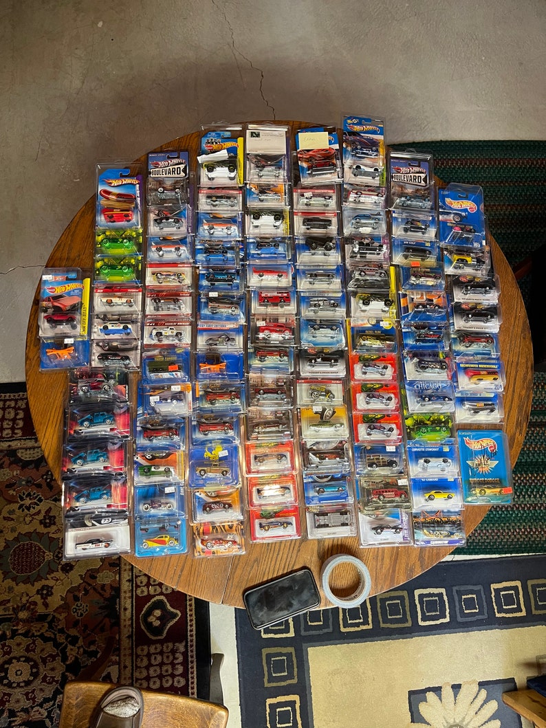 30,000 Diecast / hot wheels for sales. Facebook group created to show additional pictures. See/read Description. image 3