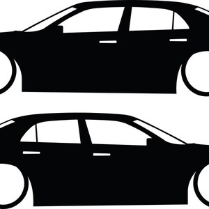 Pu&ograve; includere: Due sagome nere di berline con ruote bianche sono raffigurate su sfondo bianco. Le auto sono illustrazioni in vista laterale, che mostrano la forma e il design del veicolo. L'immagine &egrave; una rappresentazione grafica di un'auto.