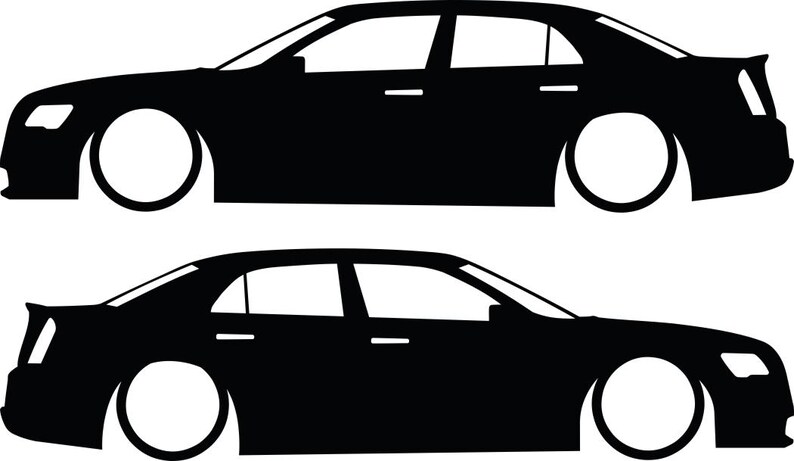 Pu&ograve; includere: Due sagome nere di berline con ruote bianche sono raffigurate su sfondo bianco. Le auto sono illustrazioni in vista laterale, che mostrano la forma e il design del veicolo. L'immagine &egrave; una rappresentazione grafica di un'auto.