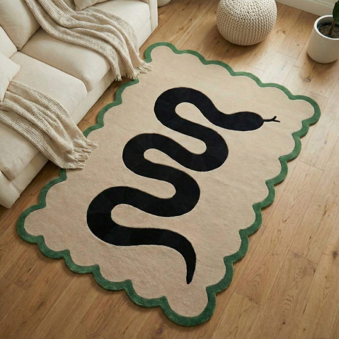 Handmade Snake Rug | Black and Beige Tufted Animal Design Carpet ...