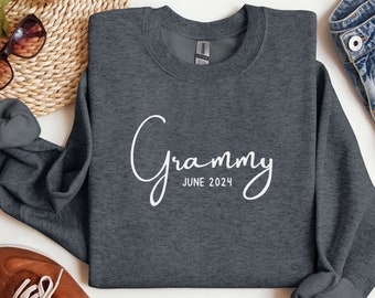 Personalized Grandparent Sweatshirt, Custom Grandparent Pregnancy Announcement, Promoted to Grandparent, Gift for Grandma, Gift for Grandpa