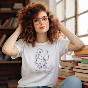 Fictional Men &gt; Real Men Bella Canva Tshirt - Romance Book Lovers&#39; Dream Gift
