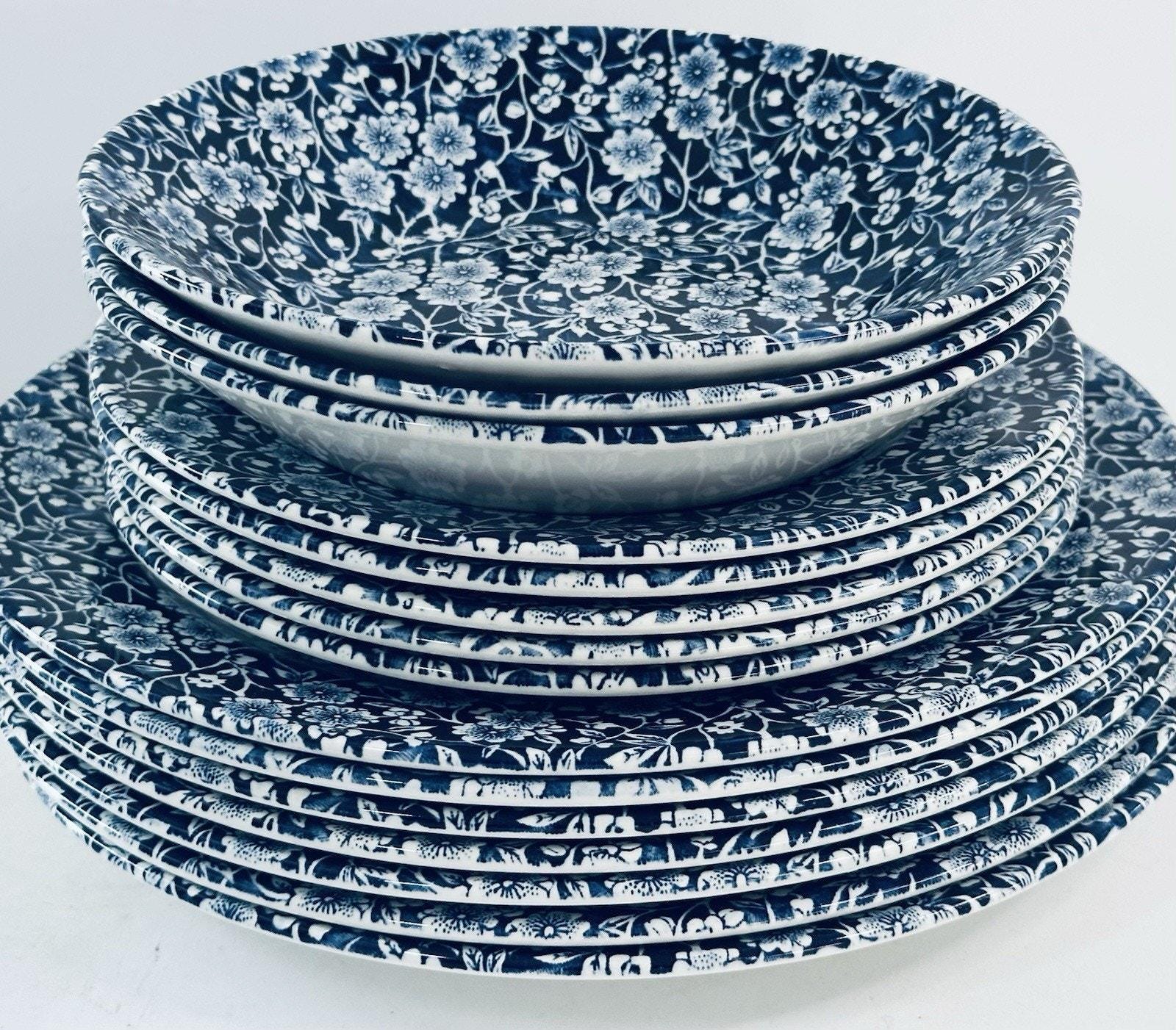 Cornice Antica Vuota In Stile Vtoriano, Flacone Di Profumo E Collana