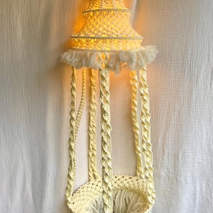 Lampada a sospensione in macramè XL anni '70 / fioriera da tavolo Groovy Boho Funky Vintage