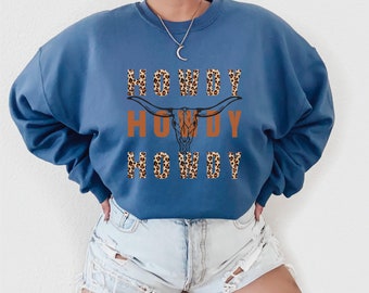 Cowgirl Leopard print "Howdy" Steer Head country Crewneck sweatshirt, country concert outfit fit, fall woman's crewneck sweater, cowboy