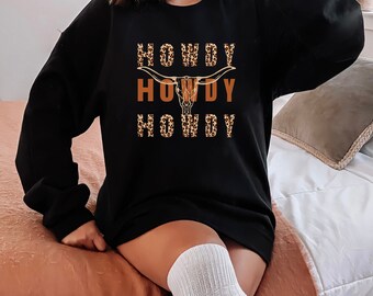 Cowgirl Leopard print "Howdy" Steer Head country Crewneck sweatshirt, country concert outfit fit, fall woman's crewneck sweater, cowboy